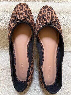 LEOPARD PRINT FLATS SIZE 9